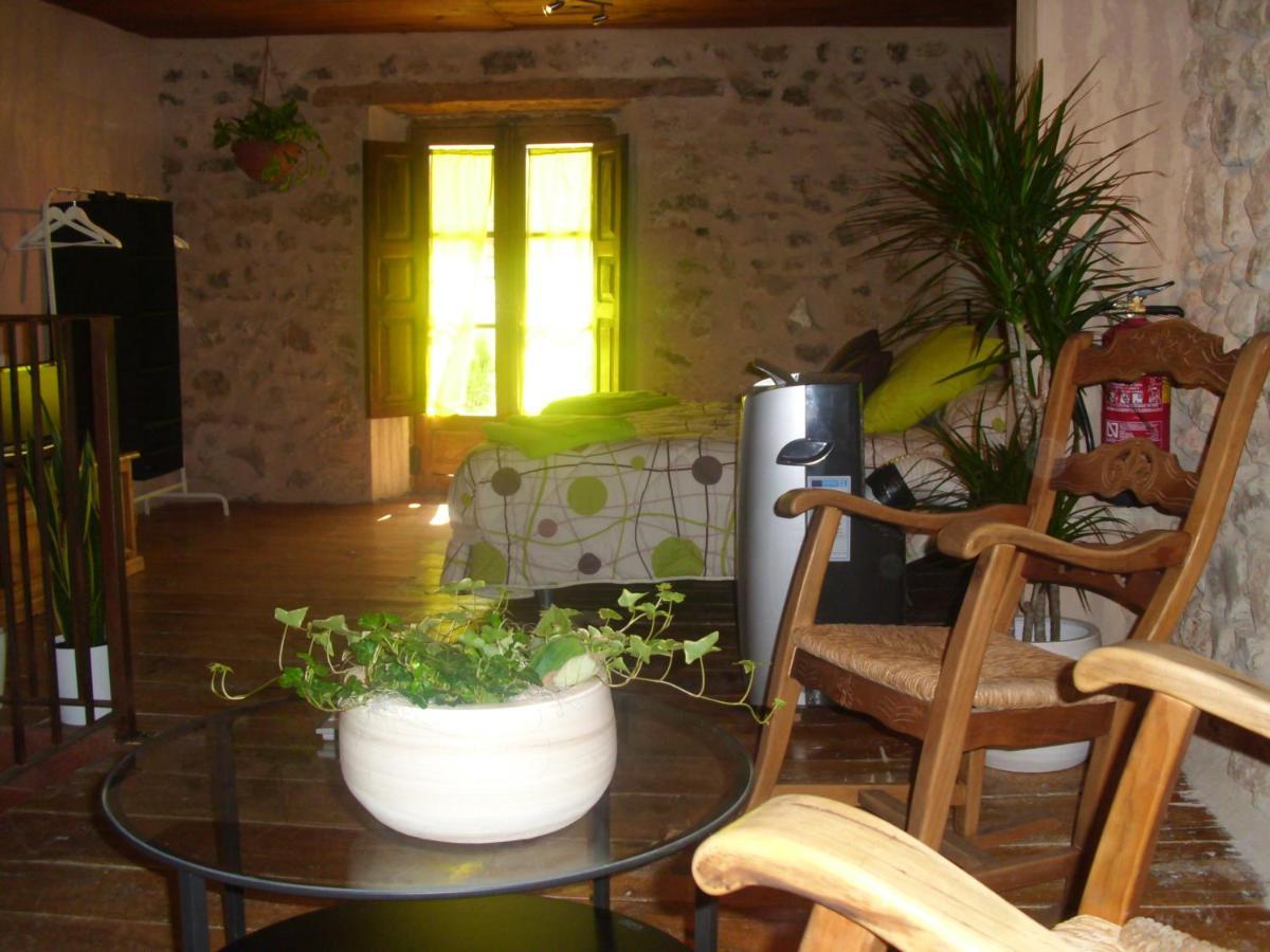 Casa Rural Con Jacuzzi Taberna Del Tio Pedro Cabanas de Polendos المظهر الخارجي الصورة